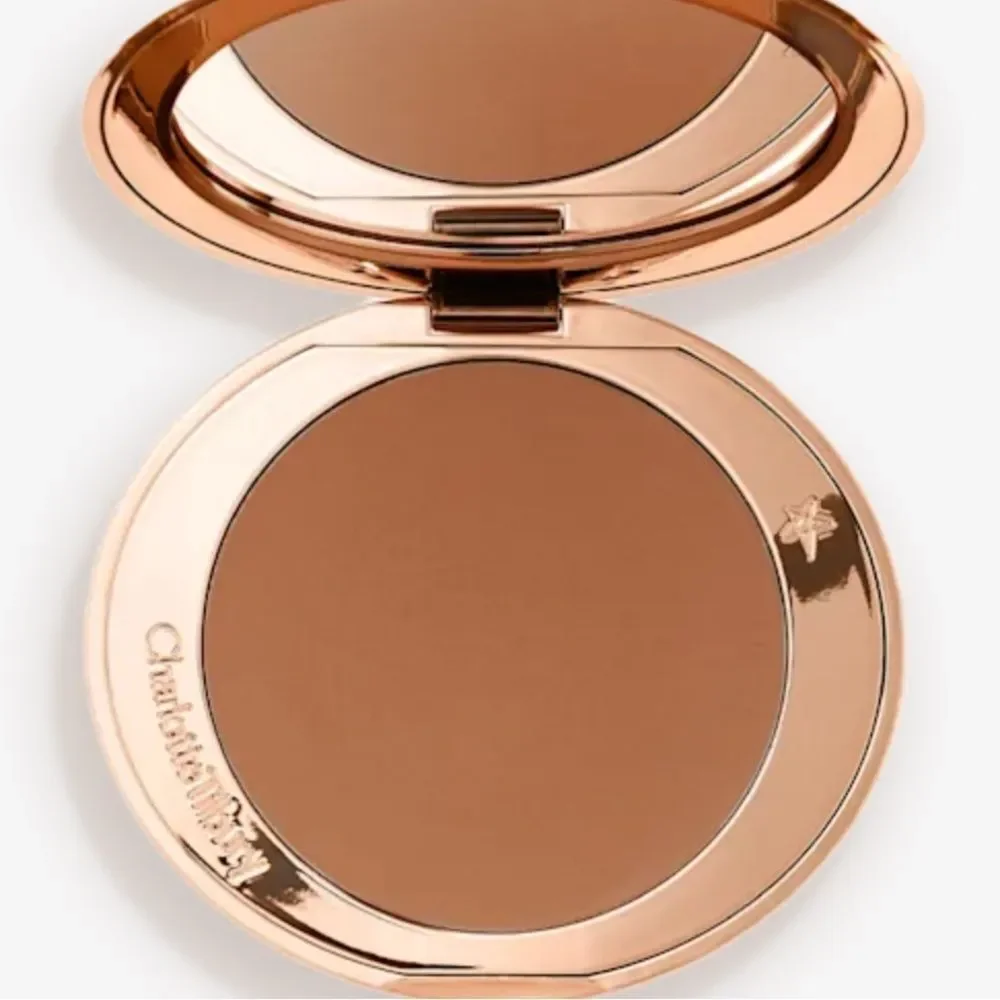 Charlotte Tilbury AIRBRUSH BRONZER in Tan